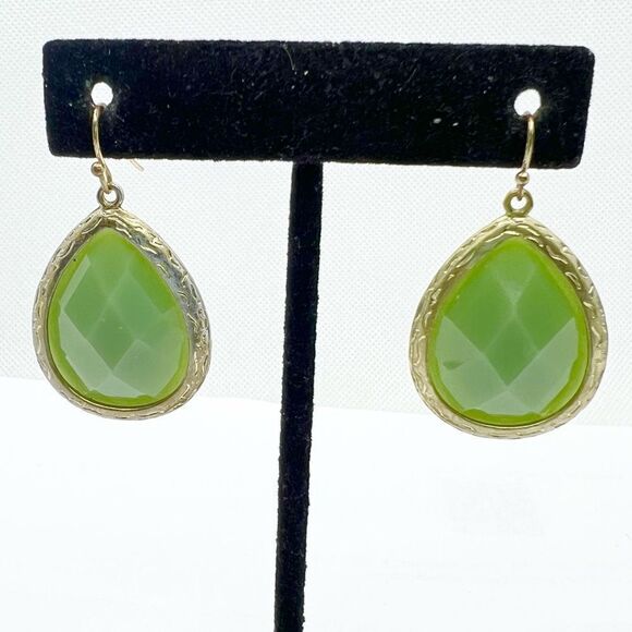 Jewelry - Faceted green teardrop earring with gold tone hardware